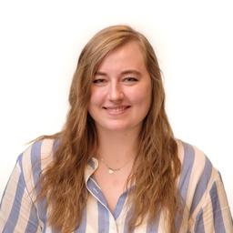 Danika Miller headshot
